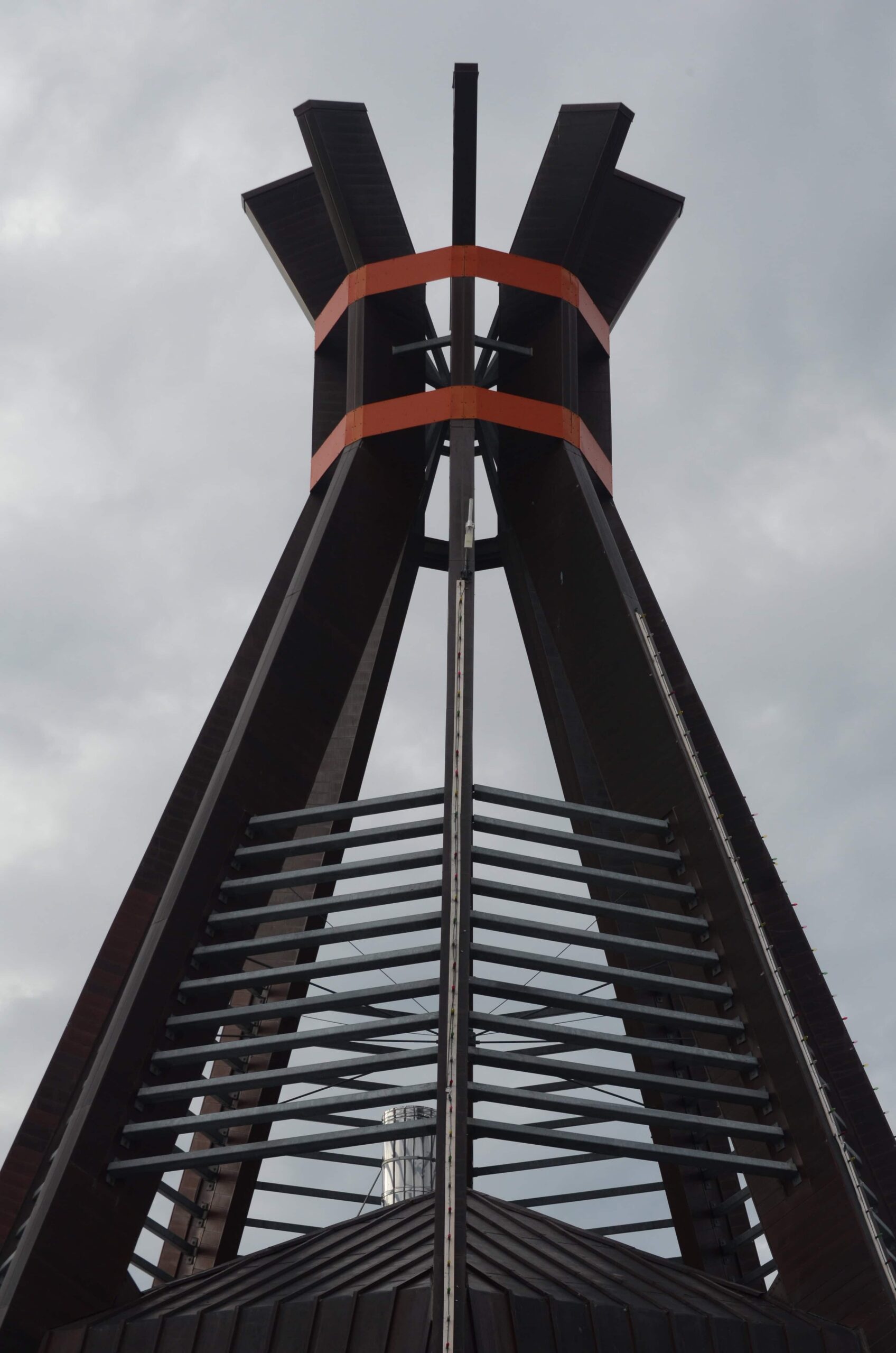 Grande structure métallique.